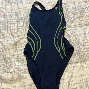 Full piece swim suit